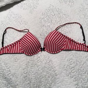 White/red striped bra